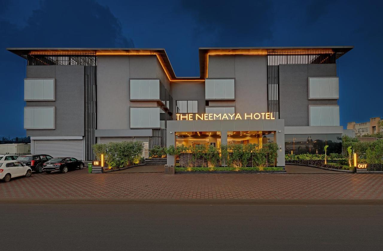 The Neemaya Kandla Buitenkant foto